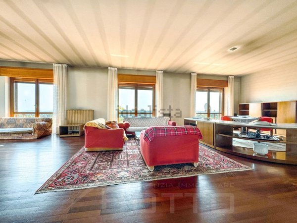 casa indipendente in vendita a Gattico-Veruno in zona Gattico