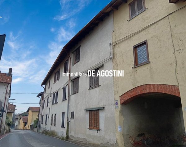 appartamento in vendita a Gattico-Veruno in zona Revislate