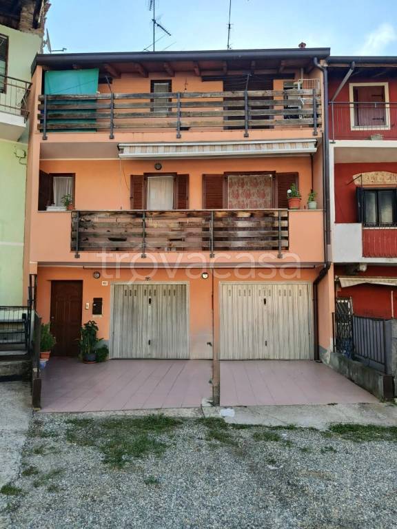 casa indipendente in vendita a Gattico-Veruno in zona Maggiate Inferiore