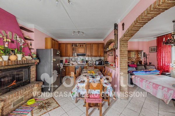 appartamento in vendita a Gattico-Veruno in zona Revislate
