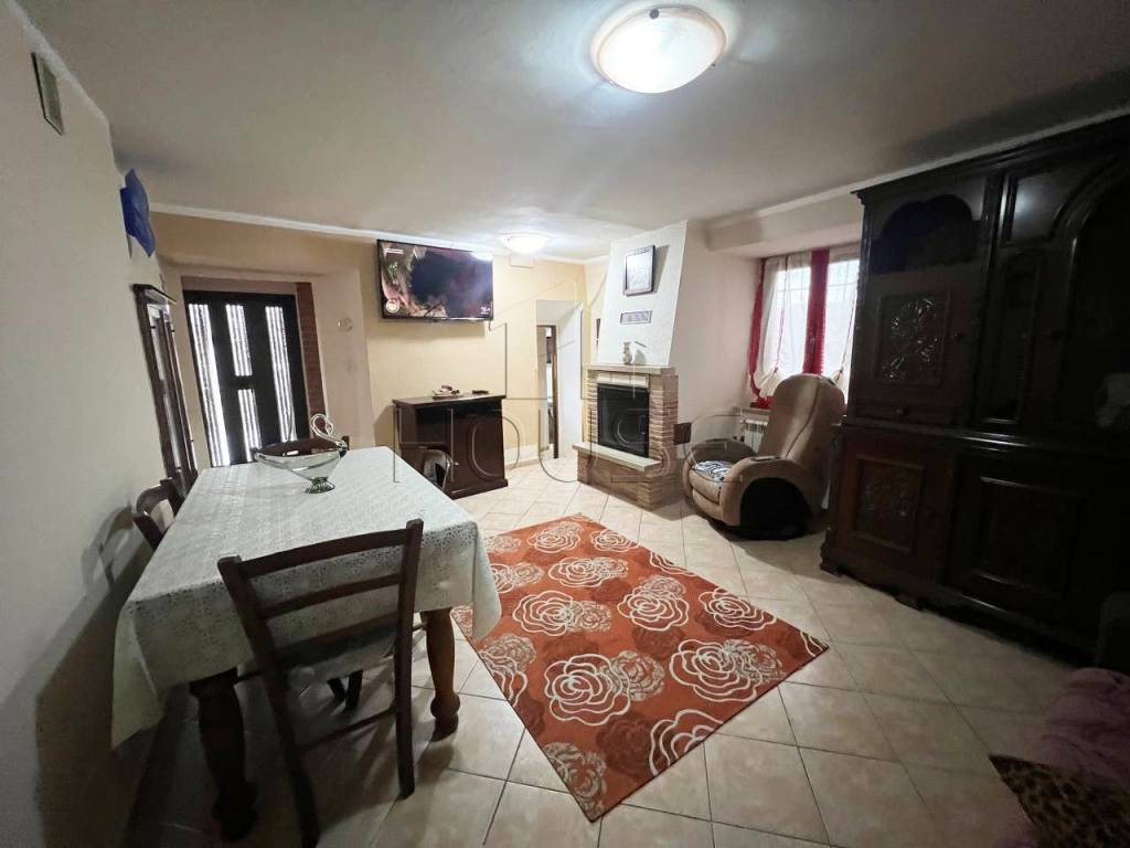 appartamento in vendita ad Anghiari in zona Motina