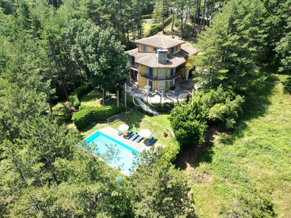 casa indipendente in vendita ad Anghiari in zona Scheggia