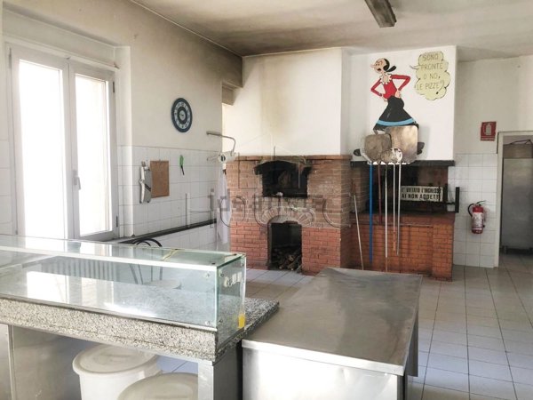 negozio in vendita ad Anghiari