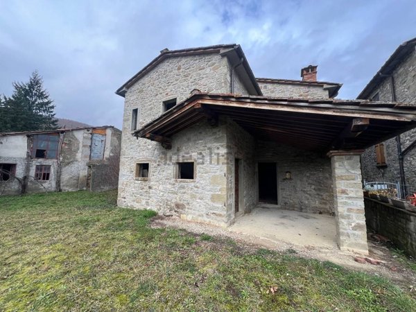 quadrivano in vendita ad Anghiari in zona Ponte alla Piera