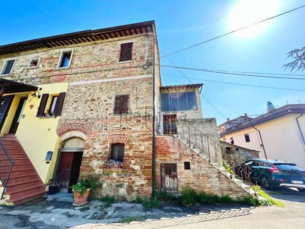 appartamento in vendita ad Anghiari in zona San Leo