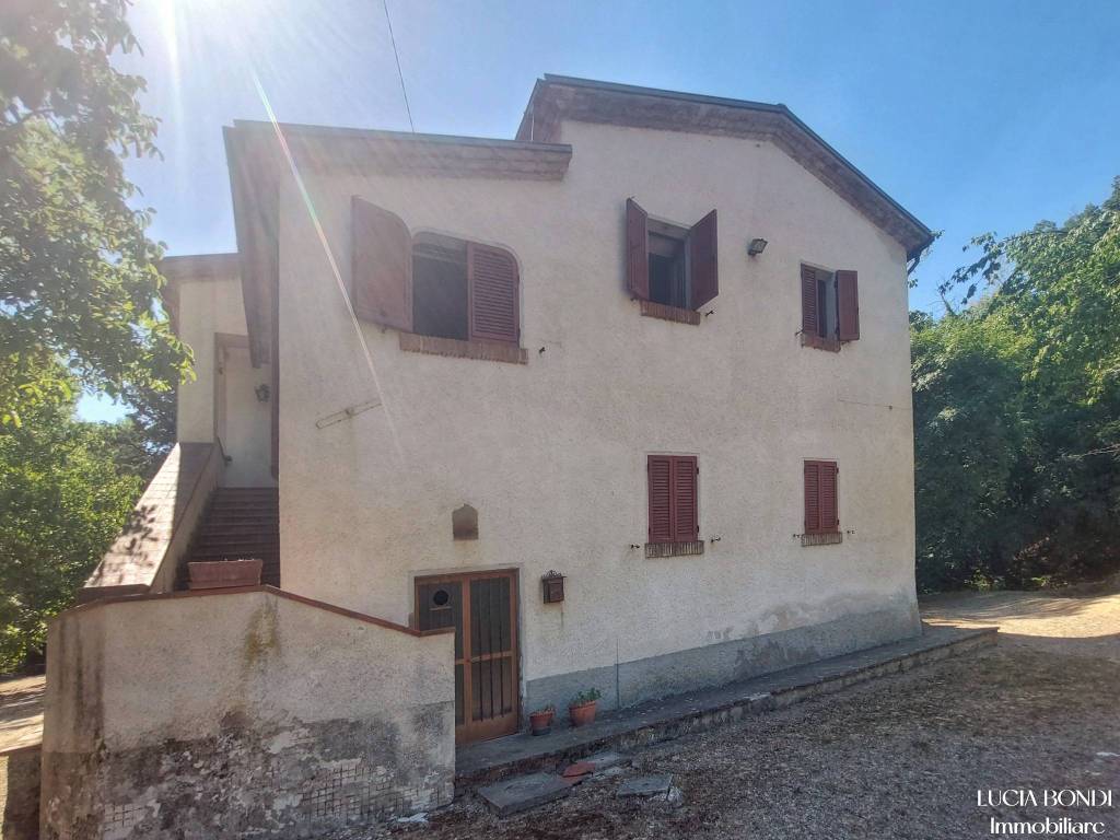 casa indipendente in vendita ad Arezzo in zona San Firenze-Fonte di Sala