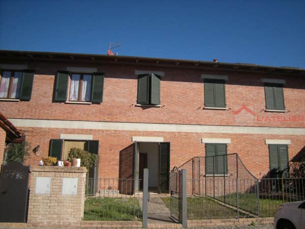 casa indipendente in vendita ad Arezzo in zona Vitiano