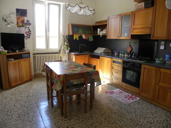 casa indipendente in vendita ad Arezzo in zona Centro Città