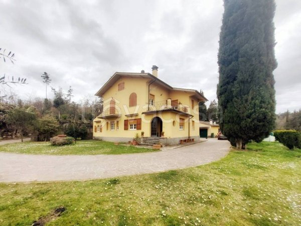 casa indipendente in vendita ad Arezzo in zona Olmo