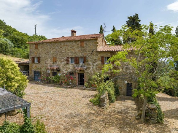 casa indipendente in vendita ad Arezzo in zona Santa Maria alla Rassinata