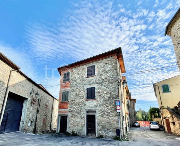 casa indipendente in vendita ad Arezzo in zona Ponte Alla Chiassa