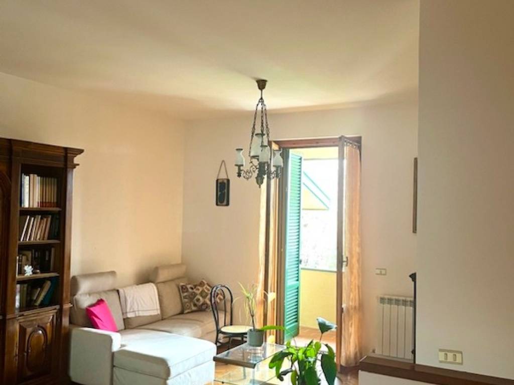 casa indipendente in vendita ad Arezzo in zona Molin Nuovo