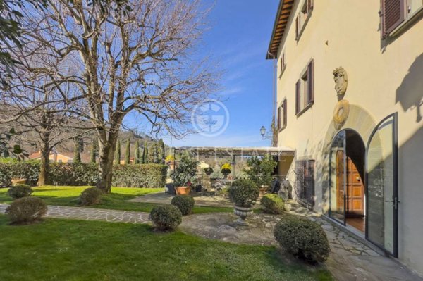 casa indipendente in vendita ad Arezzo in zona Olmo