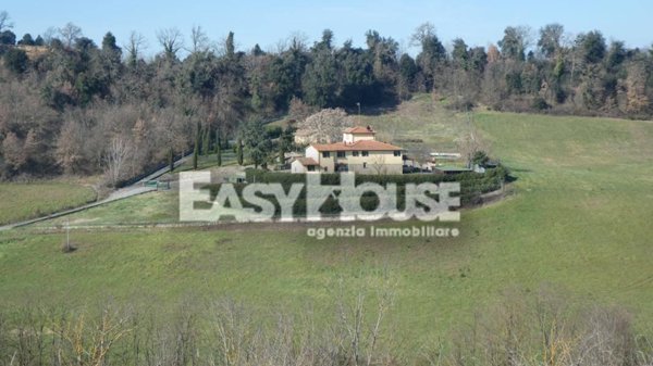 villa in vendita ad Arezzo in zona Quarata