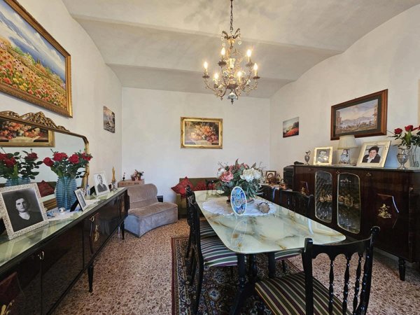 appartamento in vendita ad Arezzo in zona Staggiano