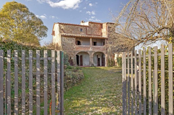 casa indipendente in vendita ad Arezzo in zona Santa Firmina