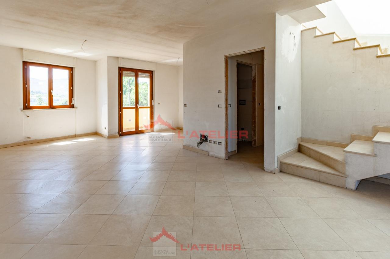 casa indipendente in vendita ad Arezzo