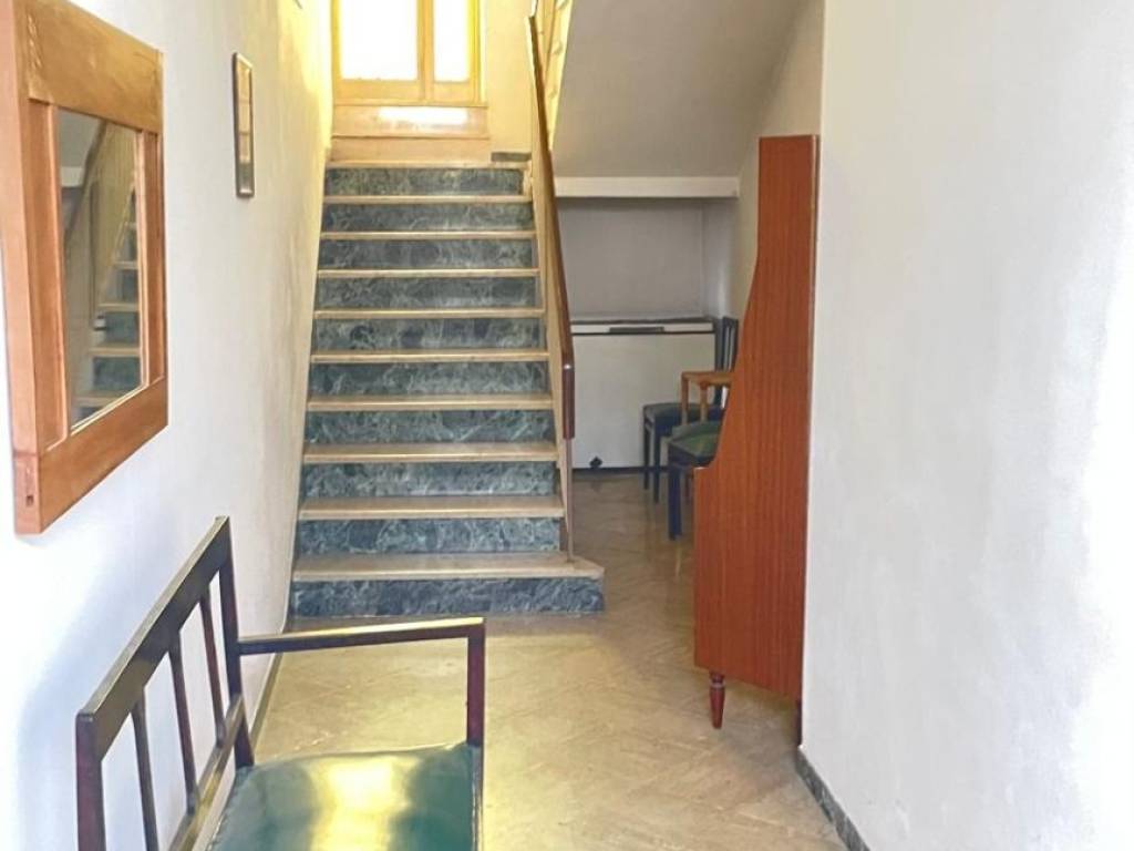 casa indipendente in vendita ad Arezzo in zona Antria