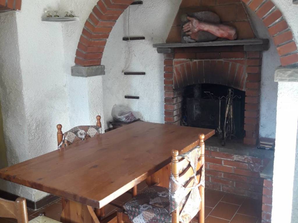 casa indipendente in vendita ad Arezzo in zona Fiorentina