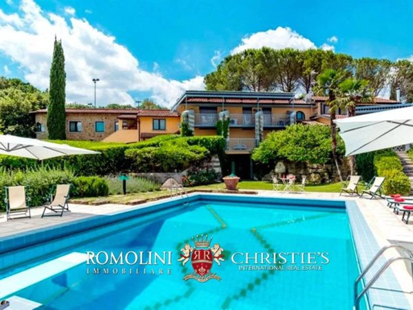 casa indipendente in vendita ad Arezzo in zona Agazzi