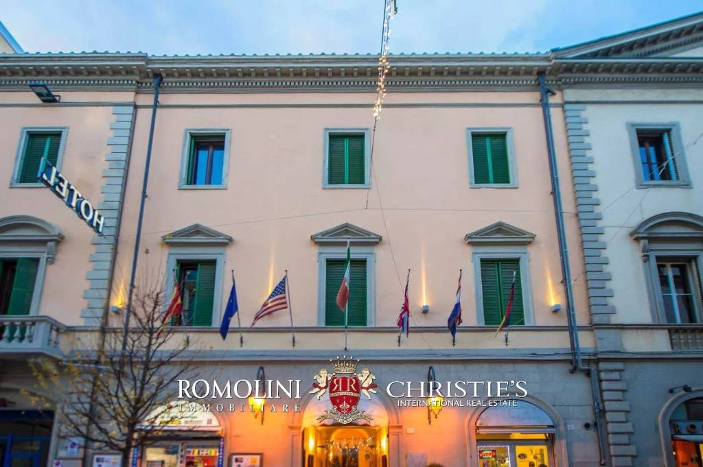 negozio in vendita ad Arezzo in zona Centro Città