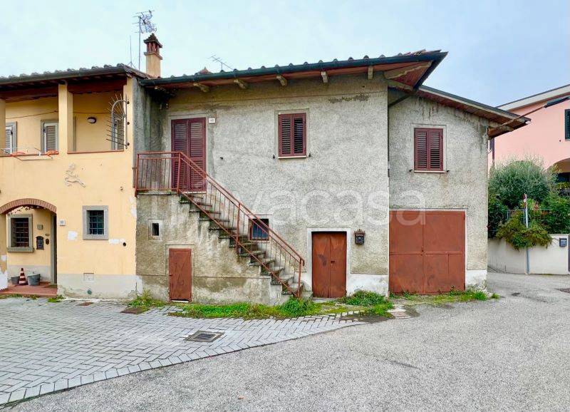 casa indipendente in vendita ad Arezzo