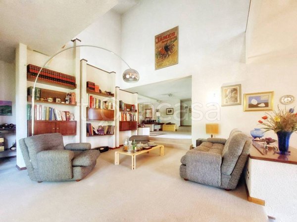 casa indipendente in vendita ad Arezzo in zona Staggiano