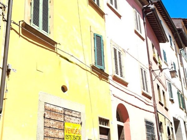 casa indipendente in vendita ad Arezzo in zona Centro Città