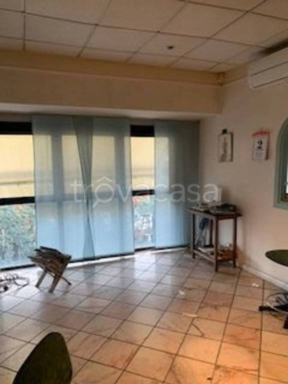 negozio in vendita ad Arezzo in zona Pescaiola