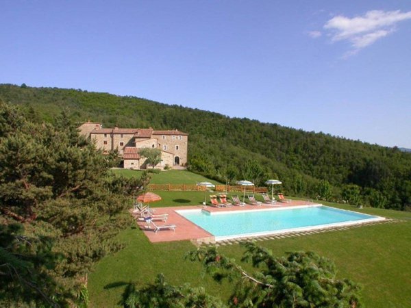 casa indipendente in vendita ad Arezzo in zona Palazzo del Pero
