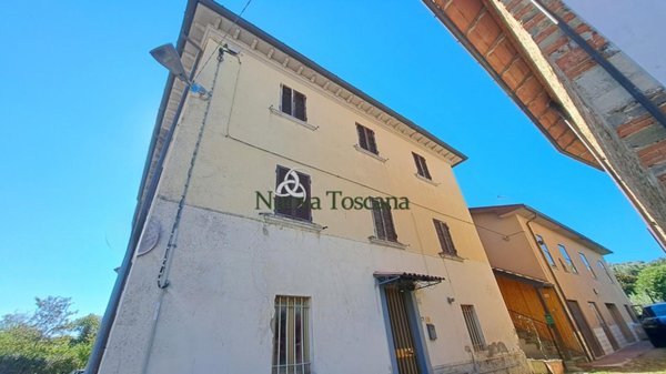 casa indipendente in vendita ad Arezzo in zona Ponte Alla Chiassa