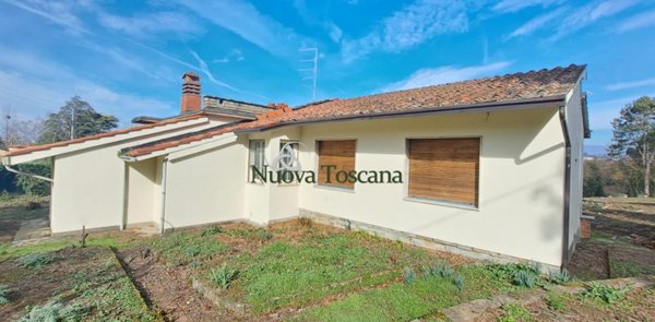 negozio in vendita ad Arezzo