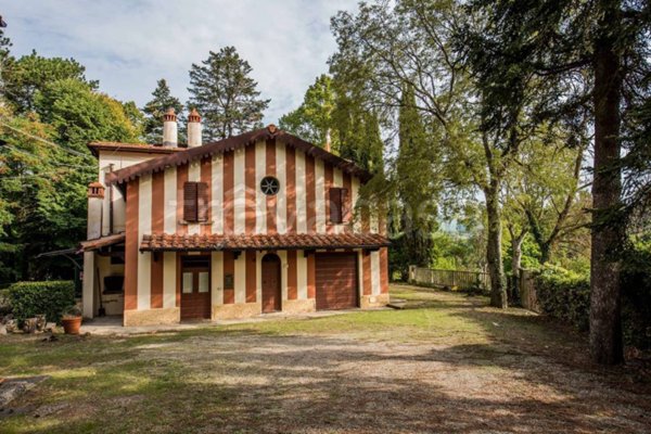 casa indipendente in vendita ad Arezzo in zona Santa Firmina