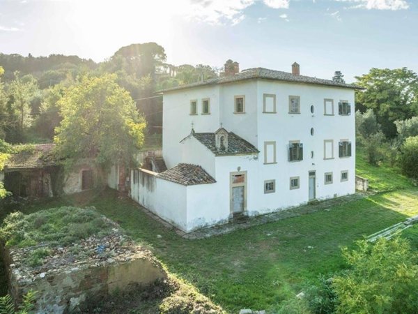casa indipendente in vendita ad Arezzo in zona Agazzi