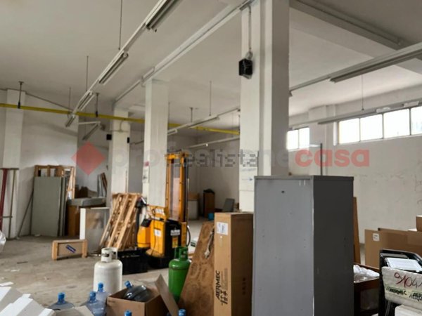 negozio in vendita ad Arezzo