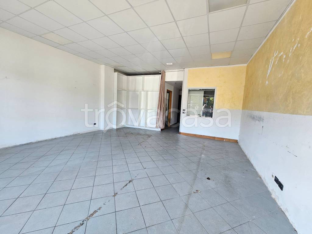 negozio in vendita ad Arezzo in zona Centro Città