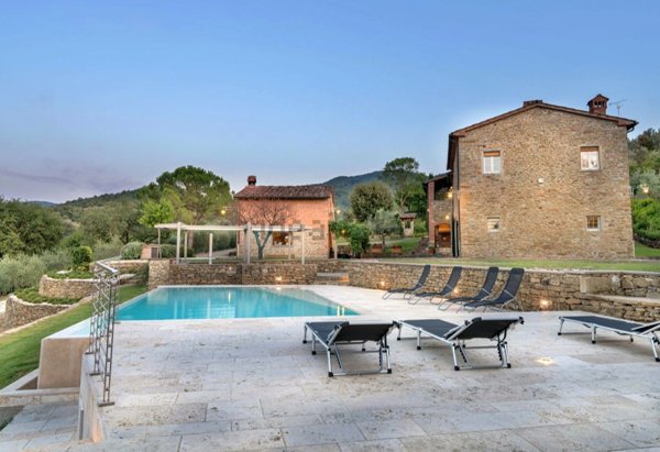 casa indipendente in vendita ad Arezzo