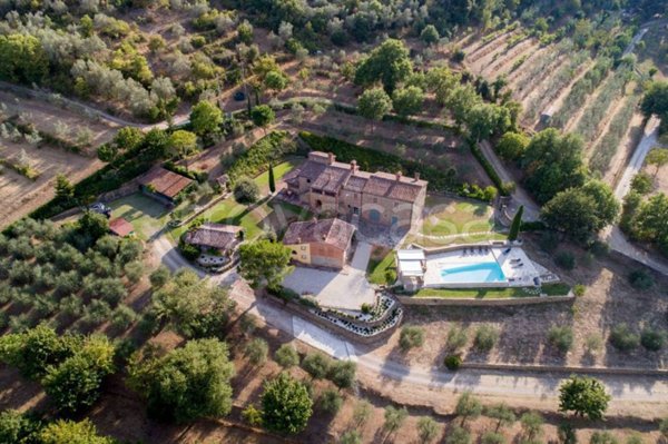 casa indipendente in vendita ad Arezzo