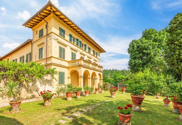 negozio in vendita ad Arezzo in zona Centro Città