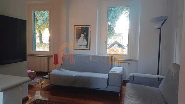 casa indipendente in vendita ad Arezzo