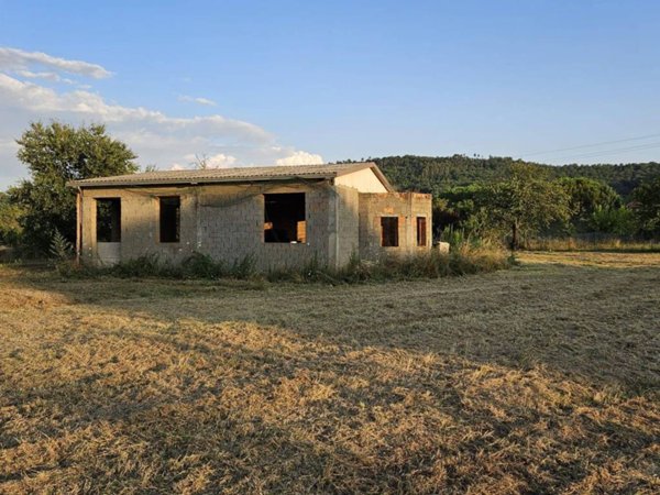 casa indipendente in vendita ad Arezzo in zona Santa Firmina