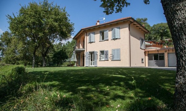 casa indipendente in vendita ad Arezzo
