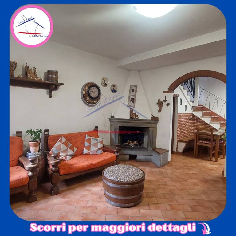 casa indipendente in vendita ad Arezzo in zona Quarata