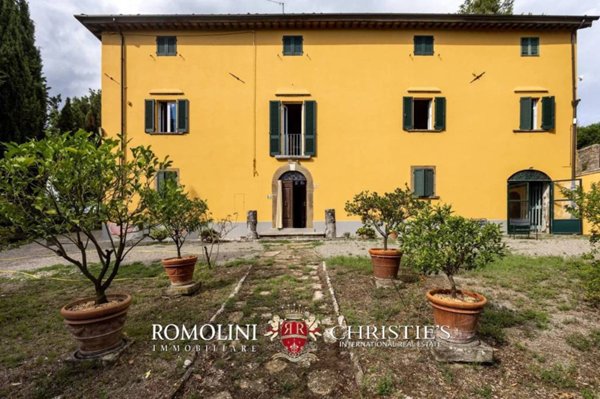 casa indipendente in vendita ad Arezzo in zona Tregozzano