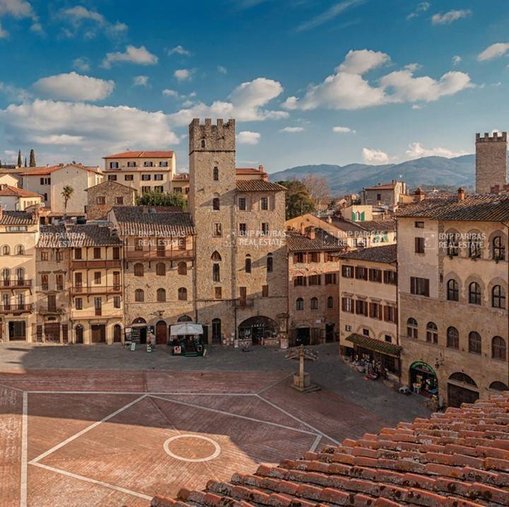 intera palazzina in vendita ad Arezzo