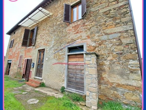 appartamento in vendita ad Arezzo in zona Rigutino