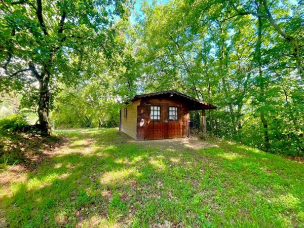 terreno agricolo in vendita ad Arezzo in zona Agazzi