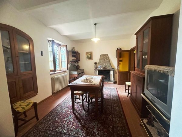 casa indipendente in vendita ad Arezzo in zona Rigutino