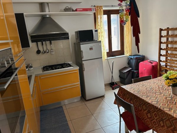 casa indipendente in vendita ad Arezzo in zona Quarata