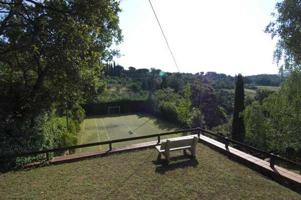 casa indipendente in vendita ad Arezzo in zona Centro Città